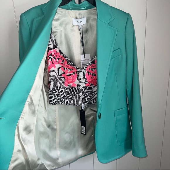 NWR LF Kiwi Tucker printed neon embroidered button down crop top - Picture 11 of 16